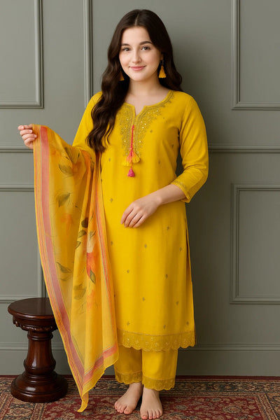 Chitrarekha Pretty Women Kurta Sets